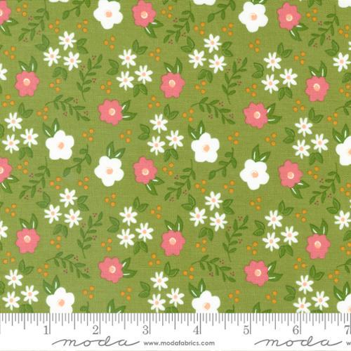 MODA Bountiful Blooms 37661-19 Fern - Cotton Fabric