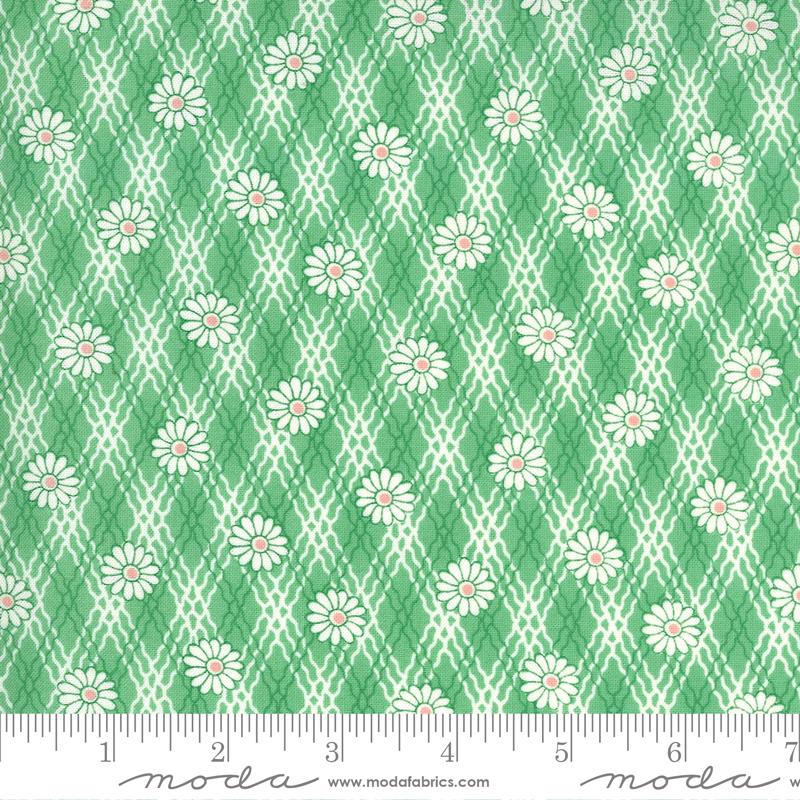 MODA 30's Playtime 33593-15 Aloe - Cotton Fabric