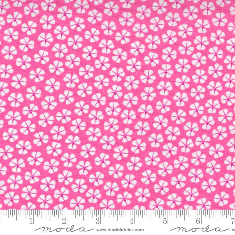 MODA Petal Power 22414-21 Perky Pink - Cotton Fabric