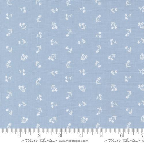 MODA Cottage Charm - 31754-22 Glacier - Cotton Fabric