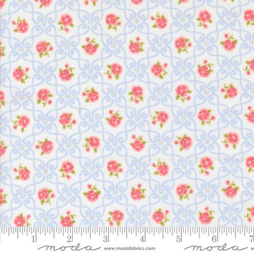 MODA Memory Lane - 18782-11 Off White - Cotton Fabric
