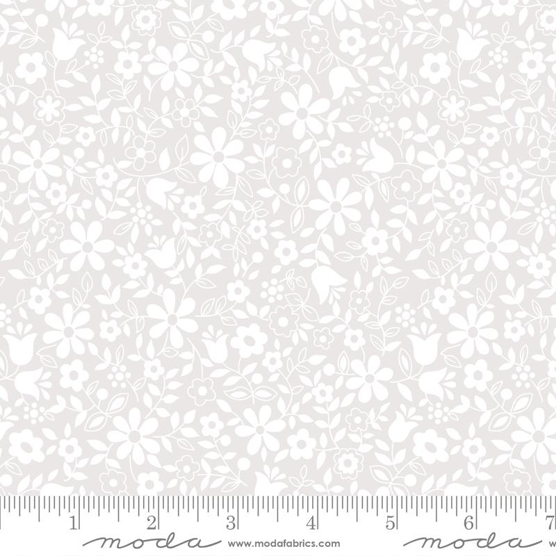 MODA Whispers Flower Patch 33557-15 Feather - Cotton Fabric